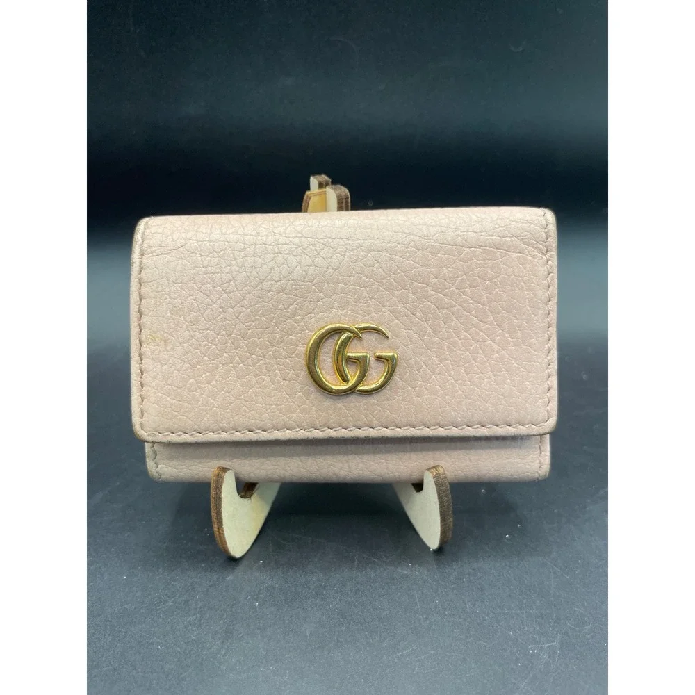 Gucci GG Marmont 6 Hook Key Case Dusty Pink Pebbled Leather Gold Hardware